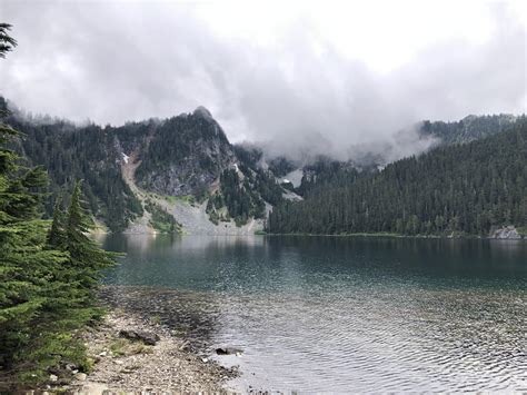 Marmot Lake Cascades Mountains Washington Usa Rhiking