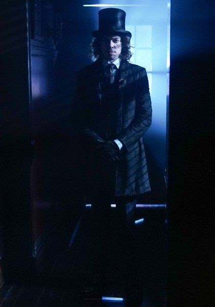 Gotham Season 3 Benedict Samuel On Being The Mad Hatter Collider