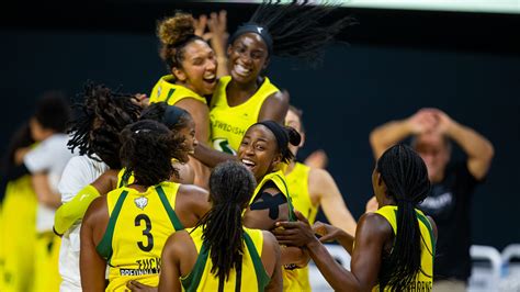 Wnba Seattle Storm Sweep Las Vegas Aces To Win Fourth Championship