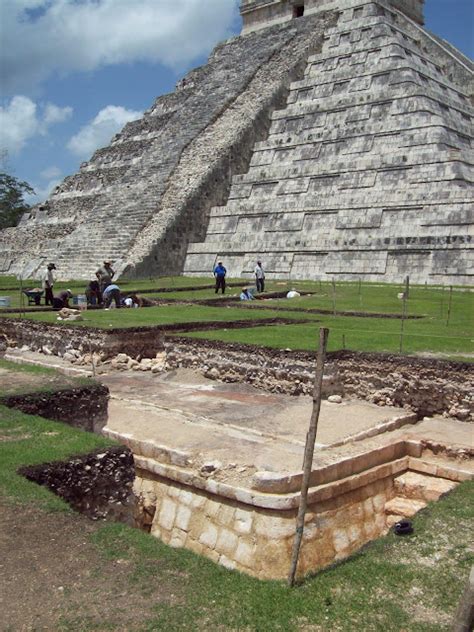 Literatura Y Mundo Maya Sacrificios Humanos En El Cenote Sagrado