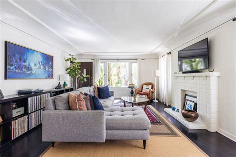 Living Room Layout Design Tips