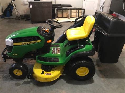 John Deere D130 Hydrostatic Riding Lawn Mower With Double Bagger