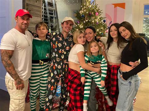 Justin Bieber S Family All About His Parents And Siblings