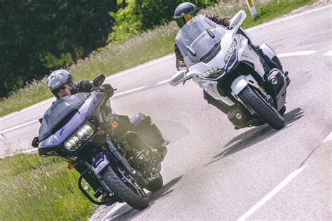 The harley was always in distant third place. Harley-Davidson Road Glide Special vs. Honda Gold Wing ...