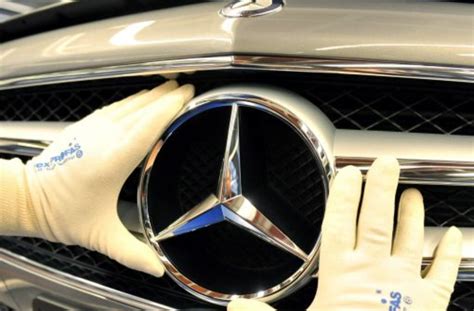 Autobauer Daimler Mit Rekordjahr Beim Absatz Wirtschaft