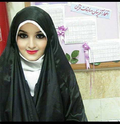 Pin By Sayed Metedad On Hijab Sexy Satin Dress Arab Girls Hijab Silk Outfit