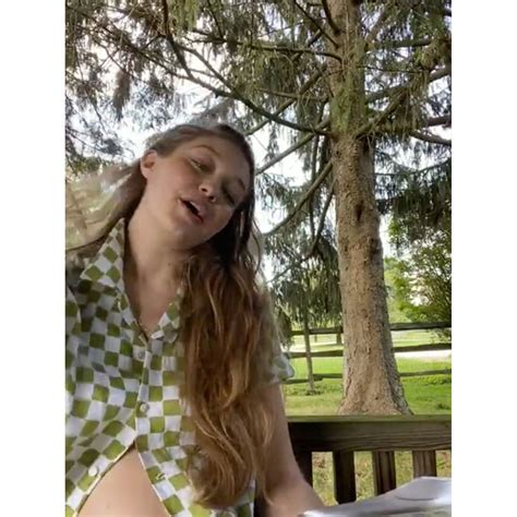 Pregnant Gigi Hadid Gives Rare Glimpse At Her Bare Baby Bump Us Weekly