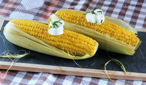 7 modi per cucinare un ingrediente sottovalutato. Pannocchie di mais dolce all'americana