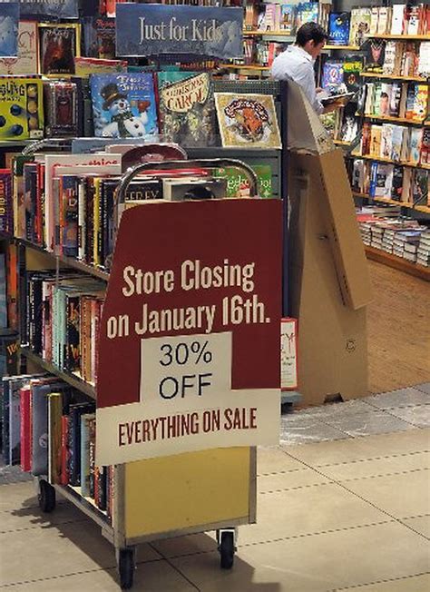 B Dalton Bookstore In Bay City Mall Closes Saturday Everything 50