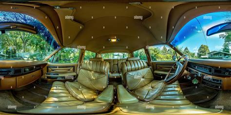 360° View Of 1977 Lincoln Continental Interior Front Seat Alamy