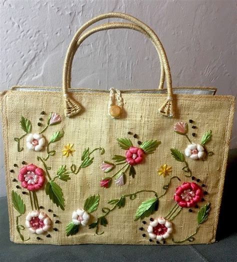 Vintage Straw Handbag With Flower Details Vintage Straw Handbags