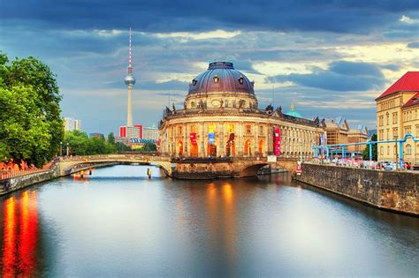 10 best things to do after dinner in berlin where to go in berlin at night go guides