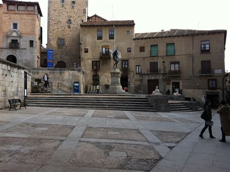 Compara gratis los precios de particulares y agencias ¡encuentra tu casa ideal! File:Plaza de Medina del Campo (Segovia).jpg - Wikimedia ...