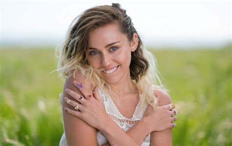 Miley Cyrus Younger Now Album Review Nme