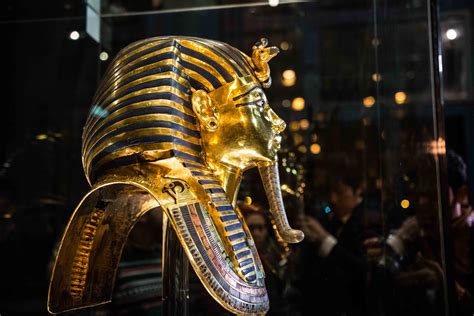 The History Blog Blog Archive Tutankhamuns Restored Gold Mask Back