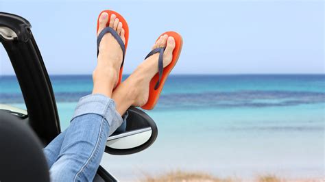 Why You Really Should Never Drive While Wearing Flip Flops
