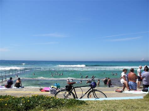 南半球は夏真っ盛り！サーフィンやボディボード、キャンプも楽しめるオーストラリア・シドニーの海水浴場「トラジビーチ」 記事詳細｜infoseekニュース