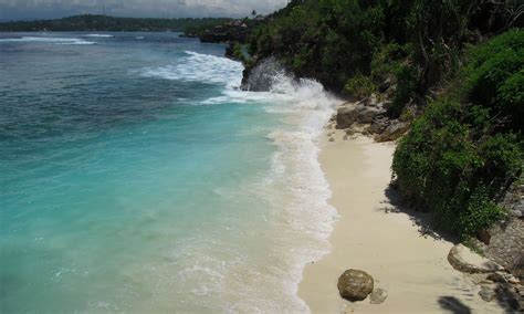 The Worlds Best Hidden Beaches Bali Bali Beaches Hidden Beach