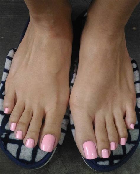 Best 25 Pink Toes Ideas On Pinterest Pink Toe Nails Pink Pedicure