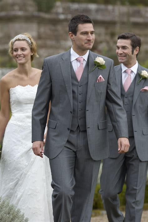 Groom Grey Suit And Ties Wedding Panosundaki Pin