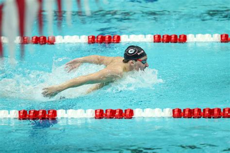 Georgia Swimming And Diving Remains Unbeaten With Wins Over Auburn