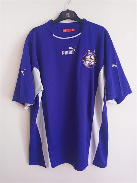 Újpest football club (hungarian pronunciation: Ujpest FC Home Camiseta de Fútbol (unknown year).
