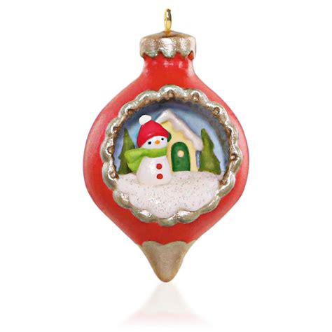 2015 A World Within Miniature Hallmark Keepsake Ornament Hooked On