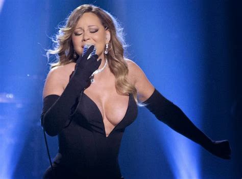 Mariah Carey Caught In Lip Syncing Fail As She Forgets Lyrics To Fantasy