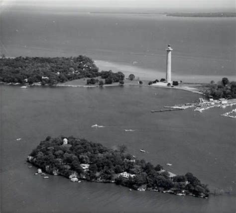 Photo Circa 1975 1977 ~ Gibraltar Island Foreground Ohs Selections