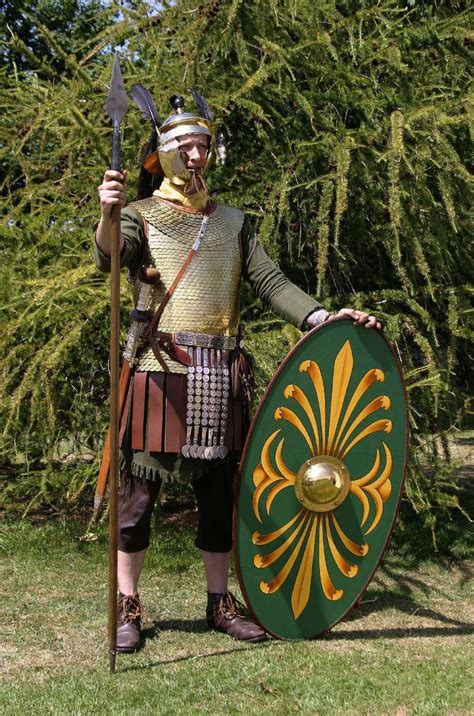 Batavian Auxilia In Lorica Squamata Ancient Roman Clothing Roman Armor Types Of Armor Lorica