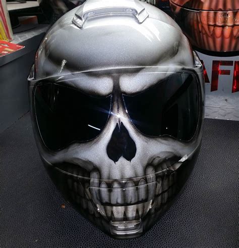 Custom Airbrushed Motorcycle Helmets By Airgraffix My Top Fav S Webbikeworld Skull