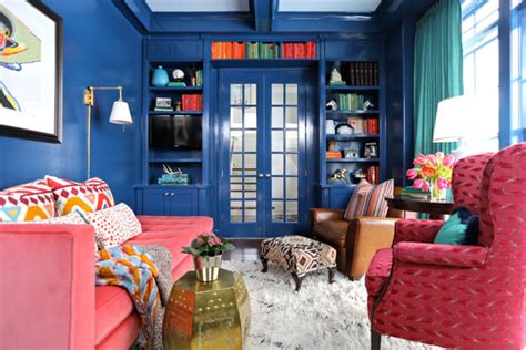 My 13 yr old daughter was moving into her own room. 11 TARDIS-blue home decor ideas for hardcore Who fans