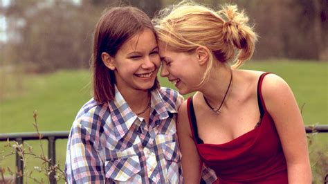 25 Best Lesbian Sex Scenes In Movies Ever Gambaran