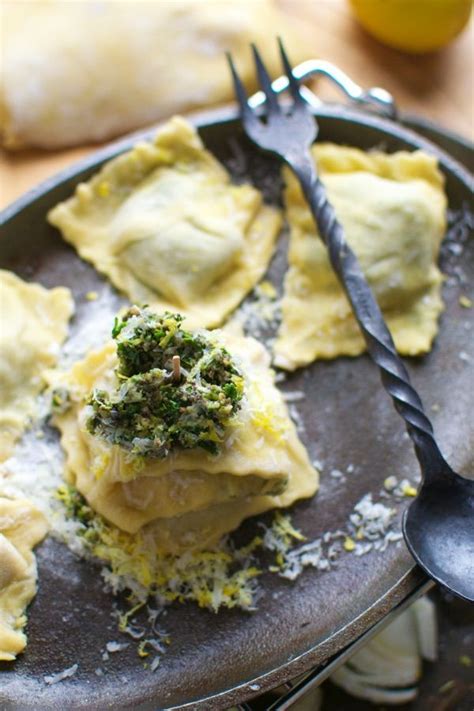 How To Make Spinach Ricotta Ravioli Diy Food Guy Spinach And