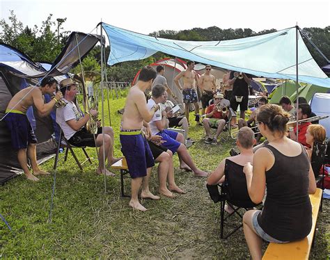 Das gaben die veranstalter am freitag bekannt. Das Festival "Woodstock der Blasmusik": Erholungsfaktor ...