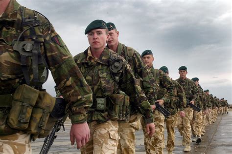 Uk Defence Chiefs May Cut Royal Marines By 1000 In Cost Saving Review