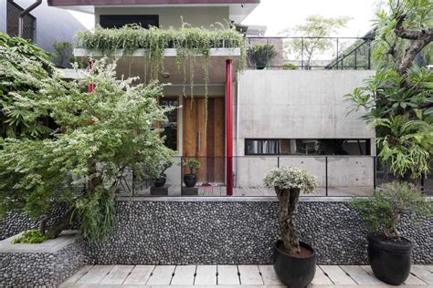 Buat pagar hidup di rumah dengan 7 rekomendasi tanaman yang. Project AA Residence desain arsitek oleh Bitte Design ...