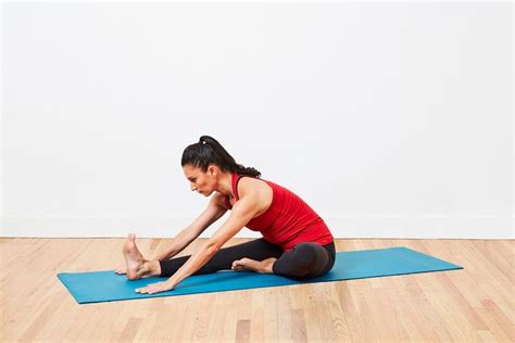 5 Simple Stretches For Tight Hamstrings Stretches For Tight