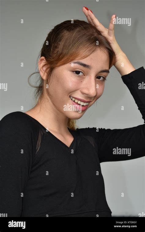 Young Girl Colombia Hi Res Stock Photography And Images Alamy
