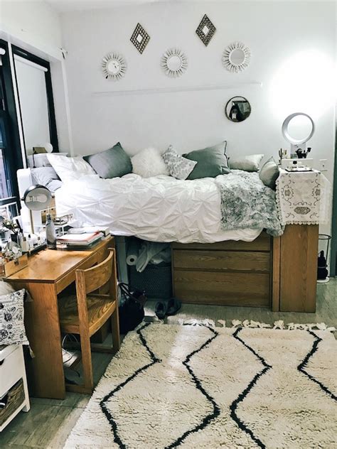 5 Creative Ways To Decorate Your Dorm Room Cool Ways To Decorate Your