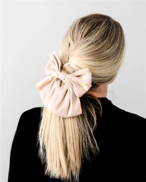 Hairstyle Bow Of Hair How To Make A Bow Ponytail Pictures Photos And