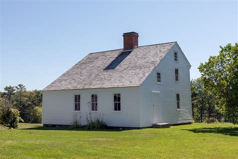 What Is A Saltbox House Learn The Story Behind The Classic New England