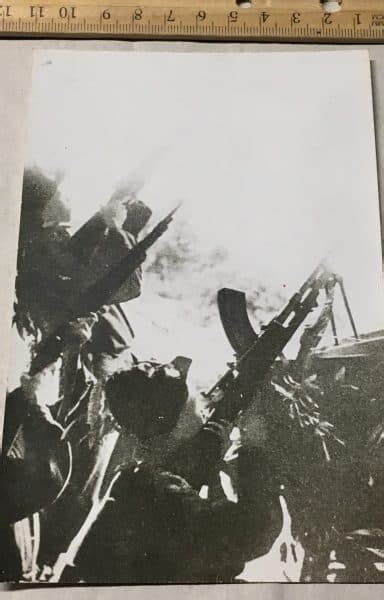 X Photograph Of Viet Cong Anti Aircraft Team Enemy Militaria