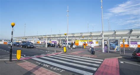Passenger Pick Up And Drop Off Zone At London Heathrow Airport London