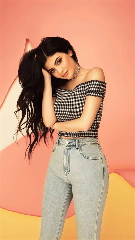 25 Kylie Jenner Iphone Wallpaper Kylie Jenner Aesthetic Wallpaper Hd