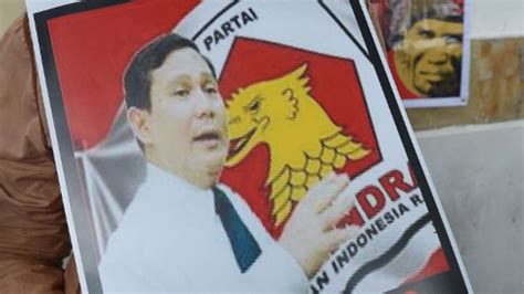 indonesian presidential candidate prabowo subianto presents us with narendra modi style visa