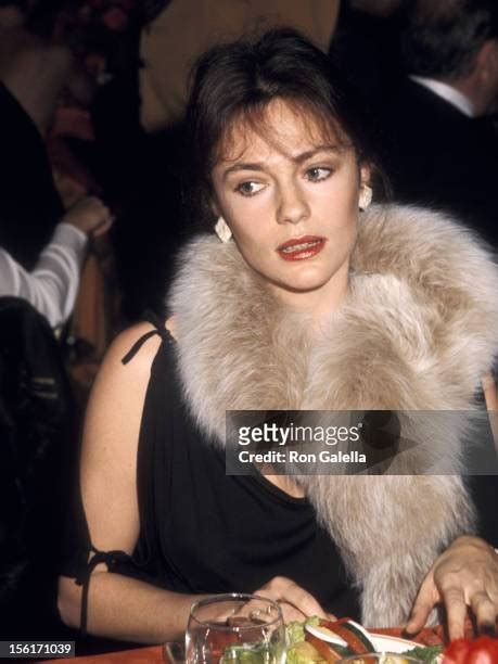 Jacqueline Bisset 1975 Photos And Premium High Res Pictures Getty Images