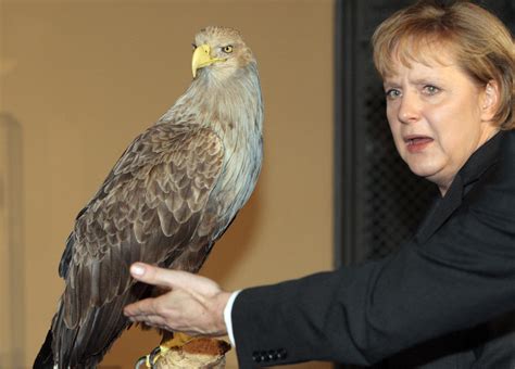 Angela Merkel Ende Einer Ära Die Skurrilsten Bilder Der Bundeskanzlerin