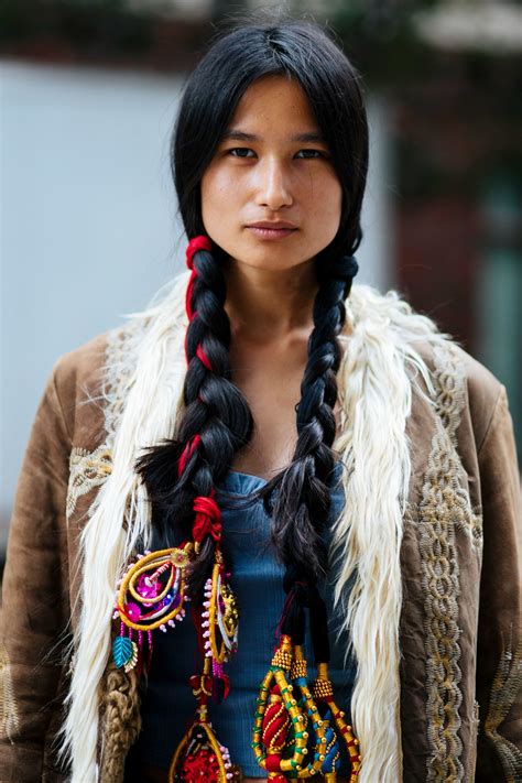 the street style beauty looks you ll want to wear right now american indian girl native
