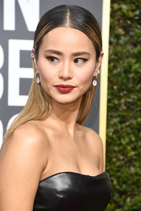 Jamie Chung Celebrity Hair And Makeup At The 2018 Golden Globes